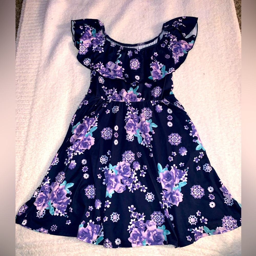 Girl size 8 Justice spring dress w/ pockets